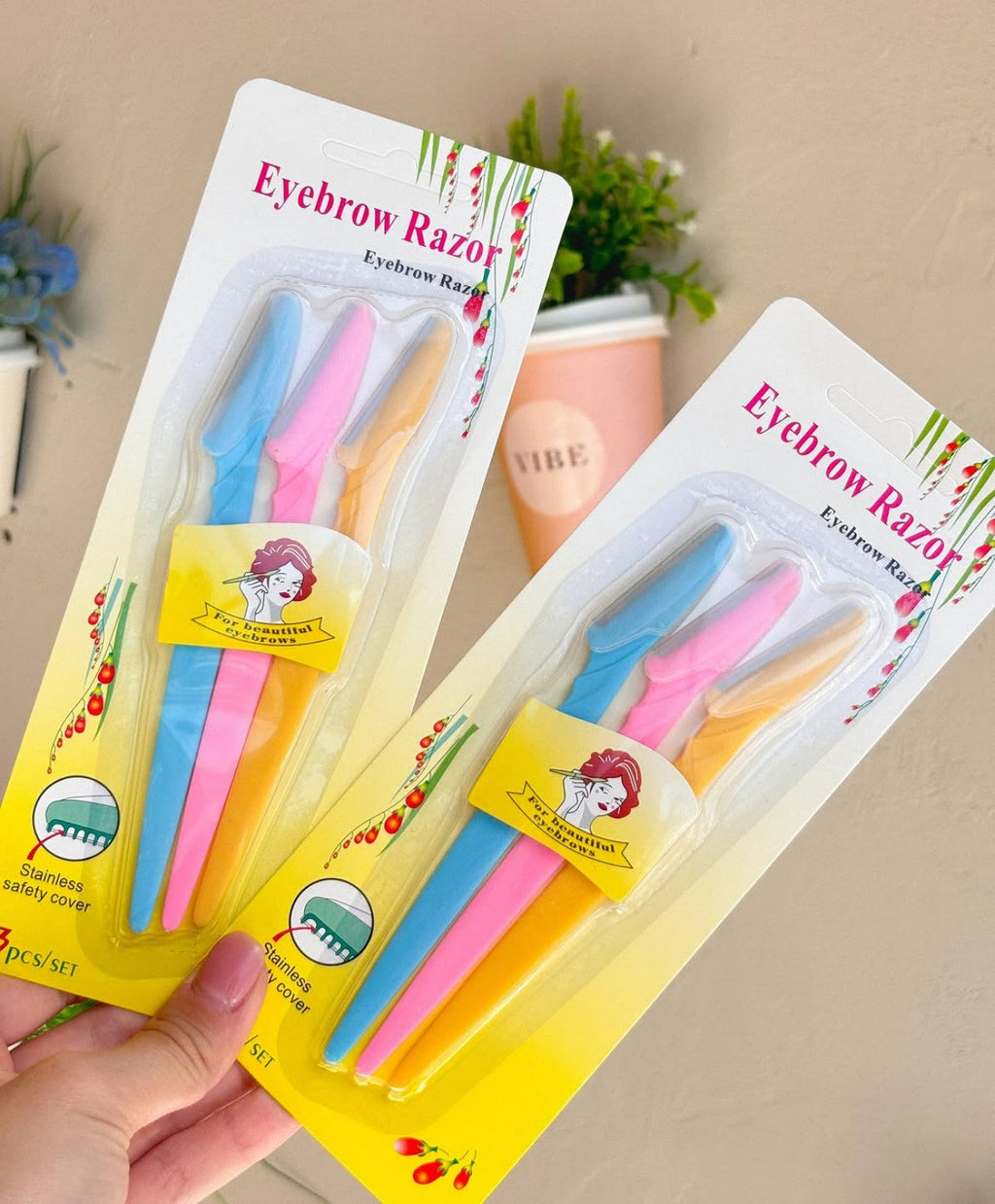 Eyebrow razors