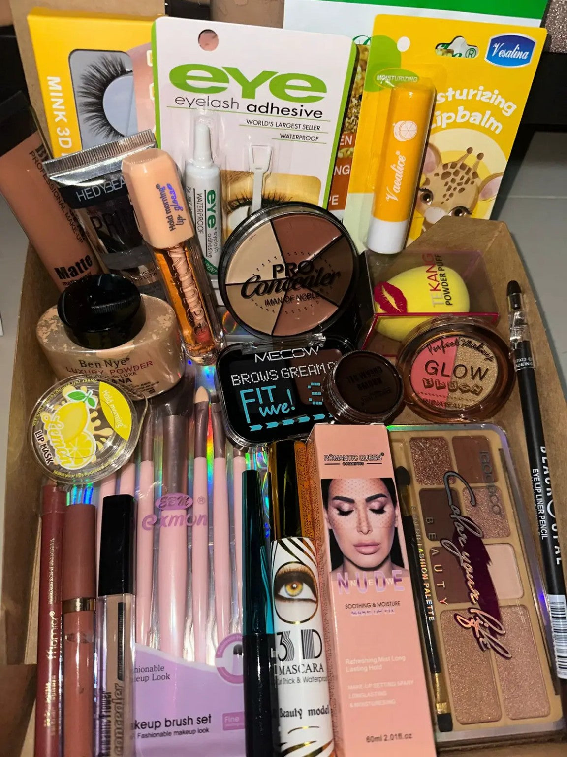 Makeup bundle assortment photo 2